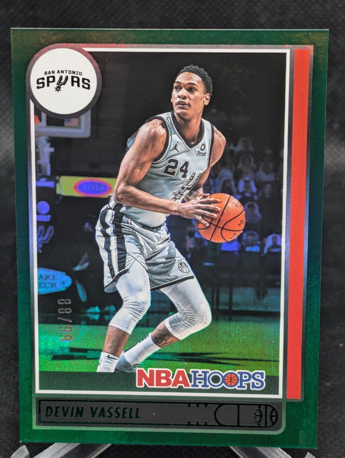 2021-22 Panini NBA Hoops - Devin Vassell #64 Green /99 