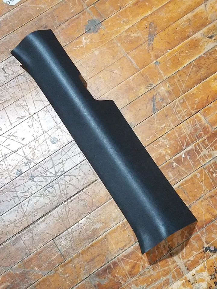 2009 Kia Rondo LX универсал передняя правая пассажирская сторона двери порог отделки панели б/у - Изображение 2 из 4