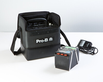 Profoto Pro-B2R 1200 Generator pocketwizzard - Umbau auf Li-Ion - TOP in Schuss.