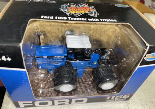 Top Shelf Ford Versatile 1156 4WD Tractor With Triples 1/64 NIB - Picture 3 of 8