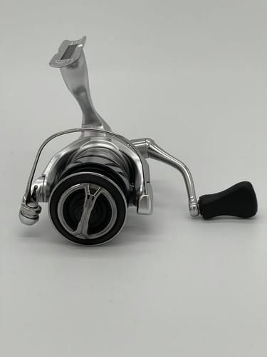 Moulinet Shimano Stradic C2000SHG - Ratio 6.1:1 - Pour Pêche Mer - Occasion