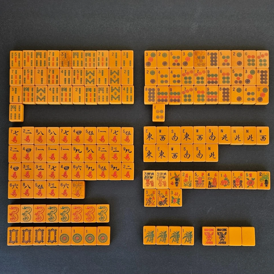 Vintage 1930s Catalin Butterscotch Bakelite Mahjong Set - Image 3 of 4