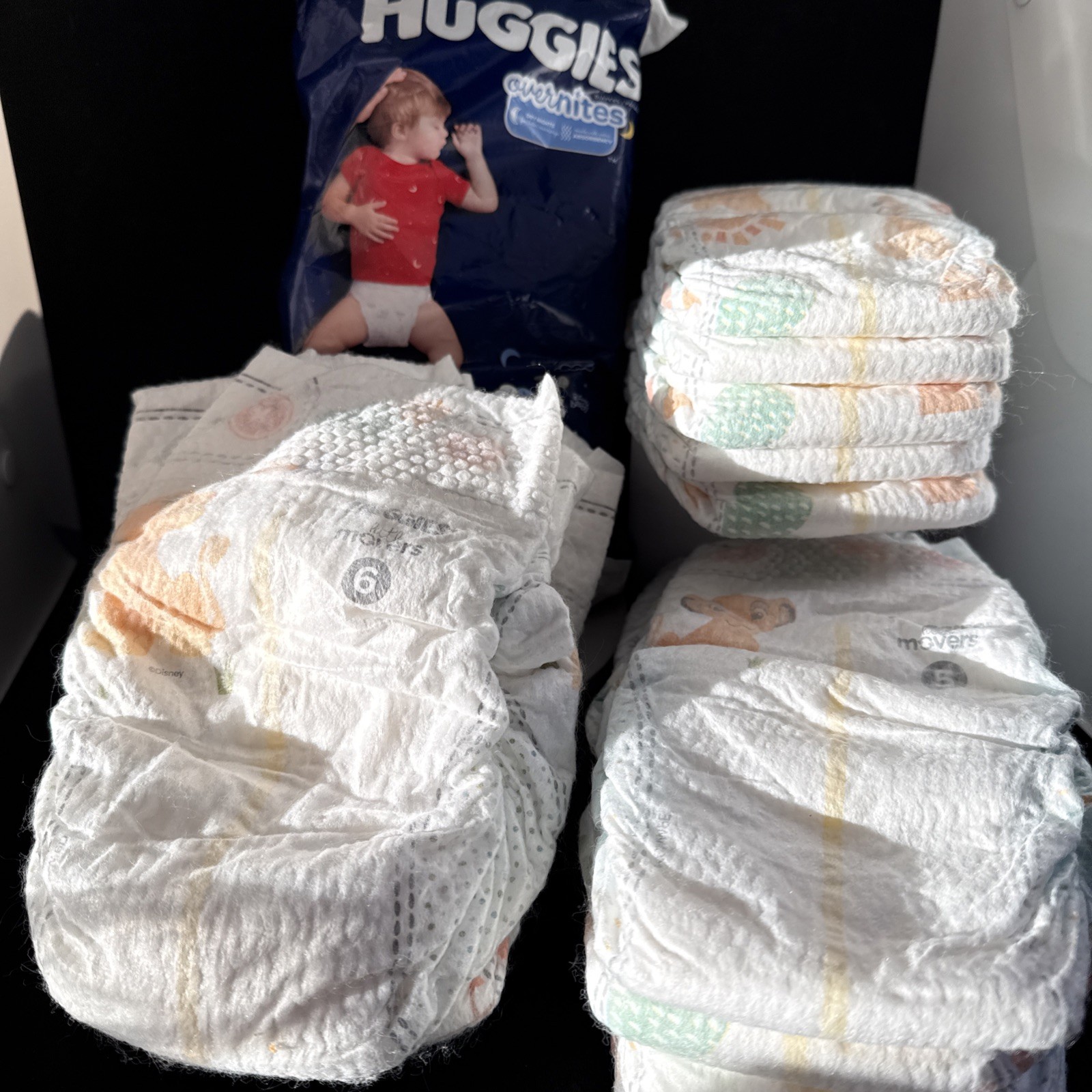 Huggies  Little  size 5 lot f 9/ 4 Of Size 6 And Package Of 4 Overnights Size 6