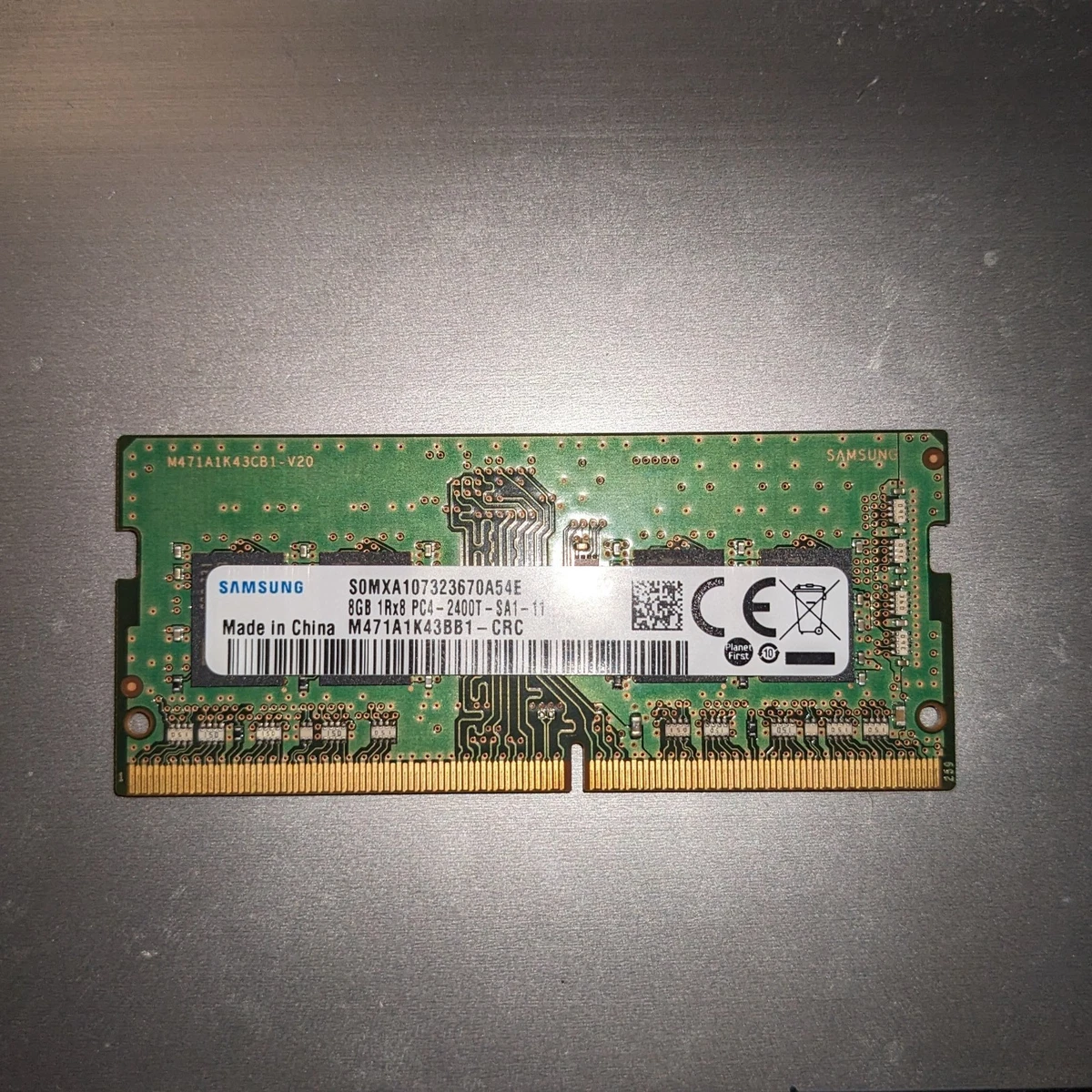 25+ Samsung PC4-19200 (DDR4-2400) Bus Speed Computer RAM 8 GB