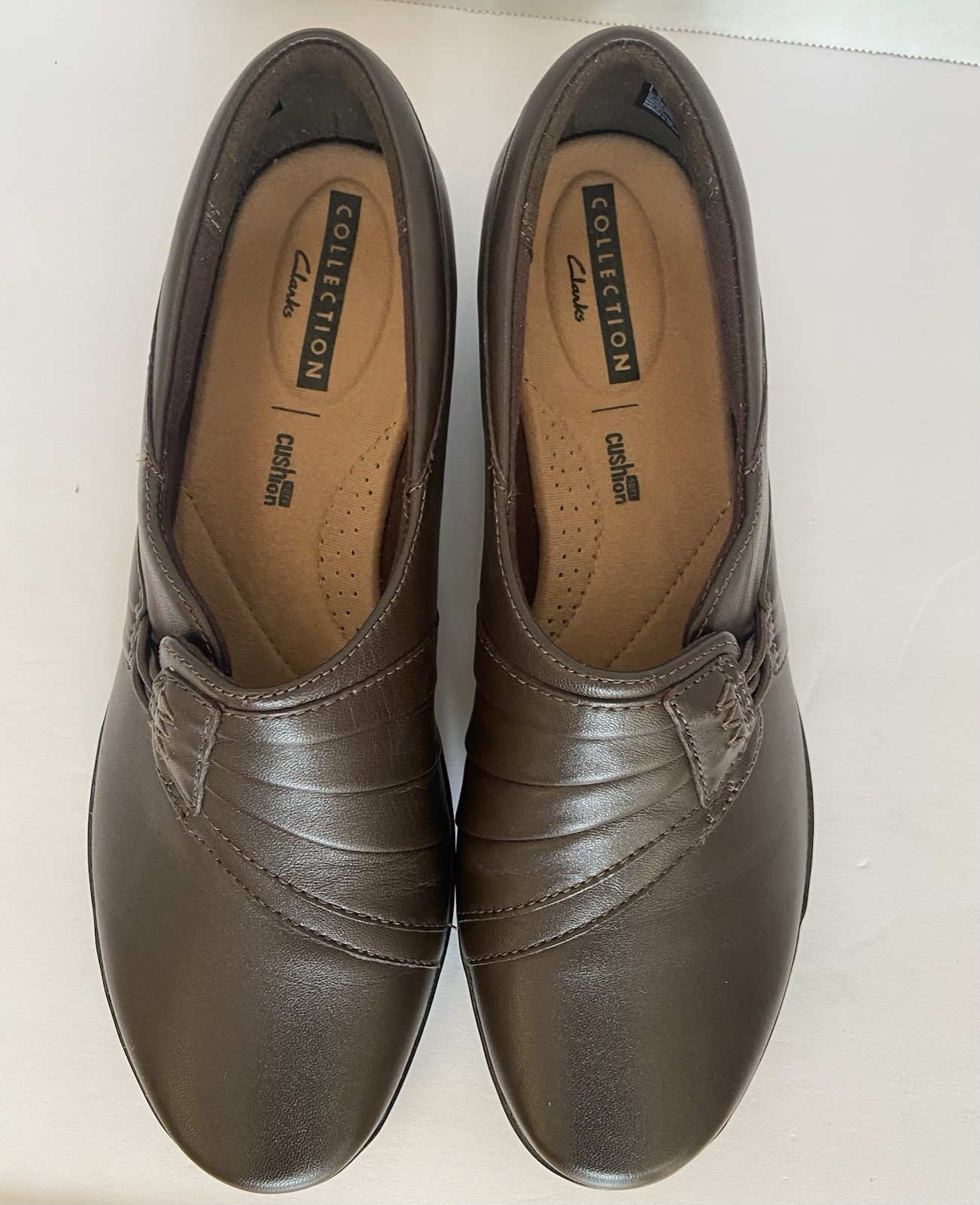 Clarks Collection Womens Brown Slip On Comfort Loafer Shoes Size 7.5M Wedge