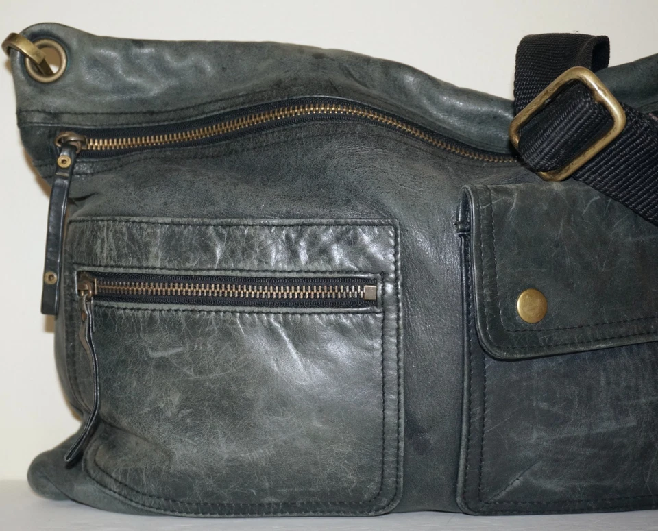 Vintage WILSONS LEATHER Brisbane Blue Distressed Leather Crossbody Bag *WEAR Foto 4 de 4