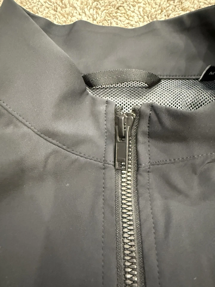 Chaqueta cortavientos Theory Scotty Bevan frontal con cremallera en talla mediana negra Foto 3 de 4