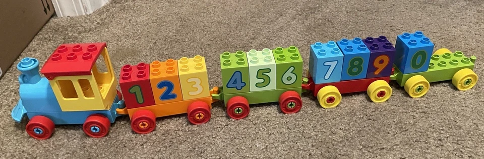 LEGO DUPLO Tren Juguete con Número Ladrillos 0-9, Motor de Juguete Preescolar y 4 Coches #1 Foto 2 de 2