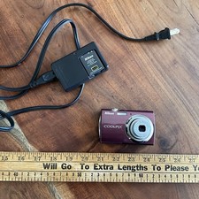 Nikon Coolpix S230 10.0MP Digital Camera - Plum - Works Great  
