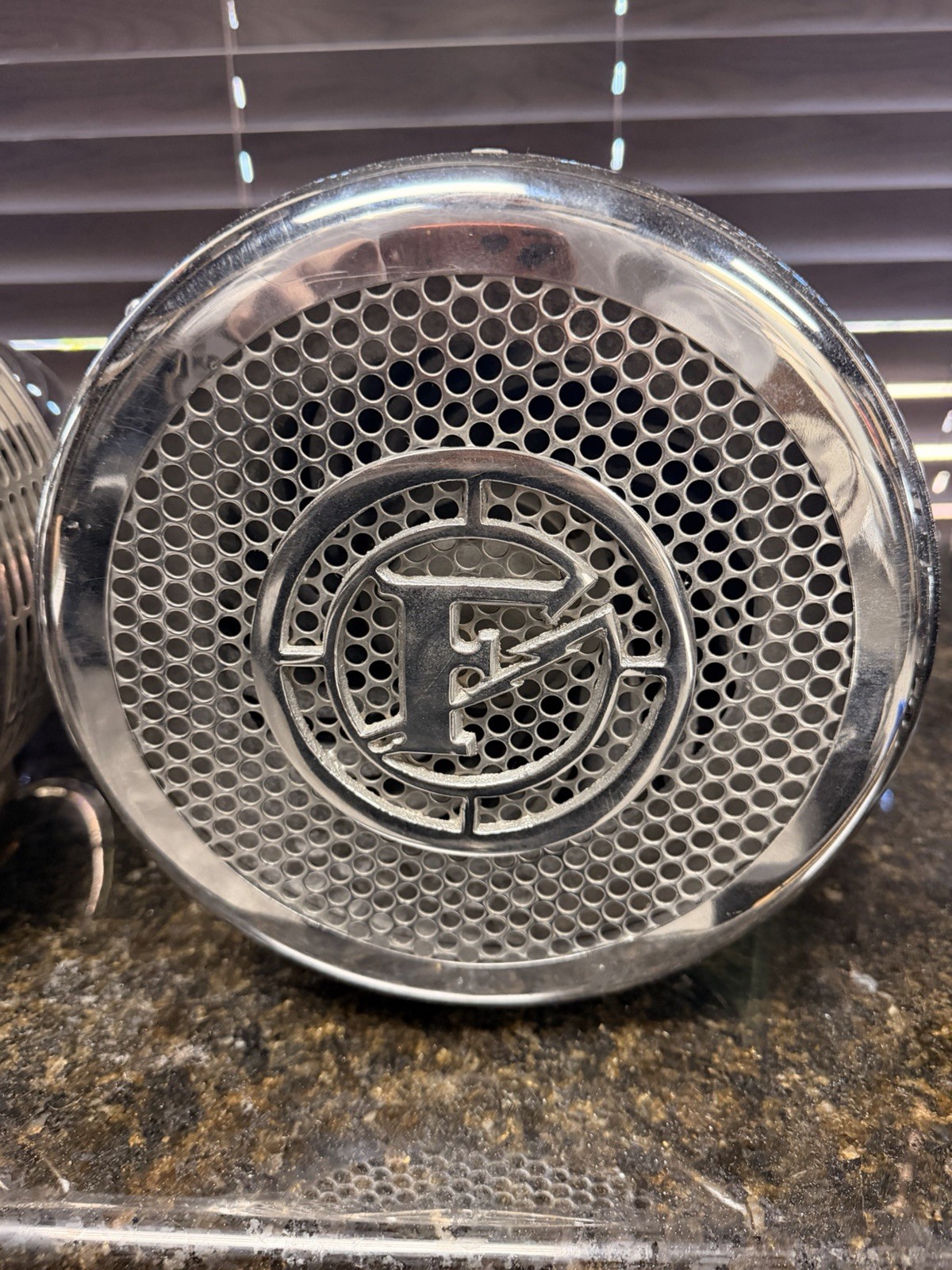 Federal Signal Q Q2B fire truck siren GREAT RUNNING CONDITION - It’s A Looker