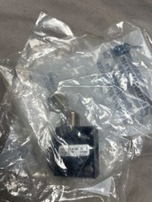 New Pneumadyne C040121 3-way 2-position (NC) detent toggle valve 1/8 FM ports