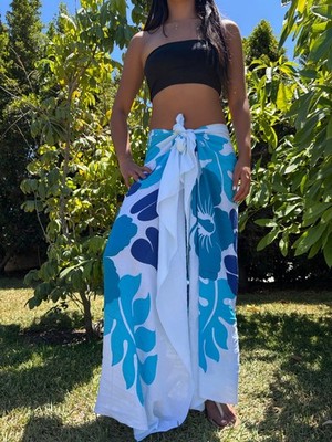beach sarong wrap dress Blue Giant Hibiscus Pareo Hawaiian Cruise Pool Luau sauna cloth or even as a decorative wall hanging Bohemian Cotton Sarong, Boho Print