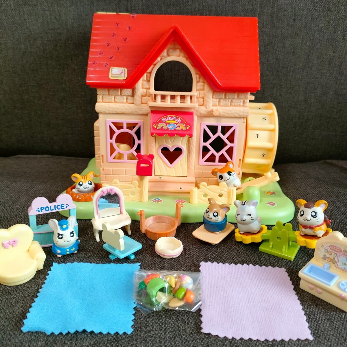 Tottoko Hamtaro Ham Ham House with Figure Collection Japan Import