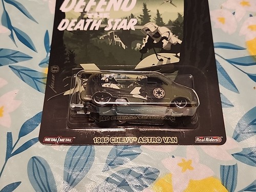 2019 Real Riders - STAR WARS - 1985 Chevy Astro Van - HOT WHEELS 1:64 - Picture 2 of 2
