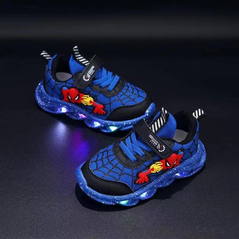 Niños LED Spiderman Zapatos Niños Niños Regalo Tenis Iluminación Intermitente Entrenadores Foto 2 de 4