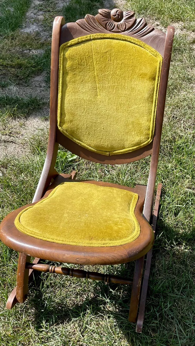 Green velvet on sale antique chair