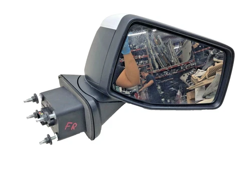 2019-2023 CHEVY SILVERADO 1500 RIGHT DOOR MIRROR W/TURN SIGNAL BLIND SPOT OEM