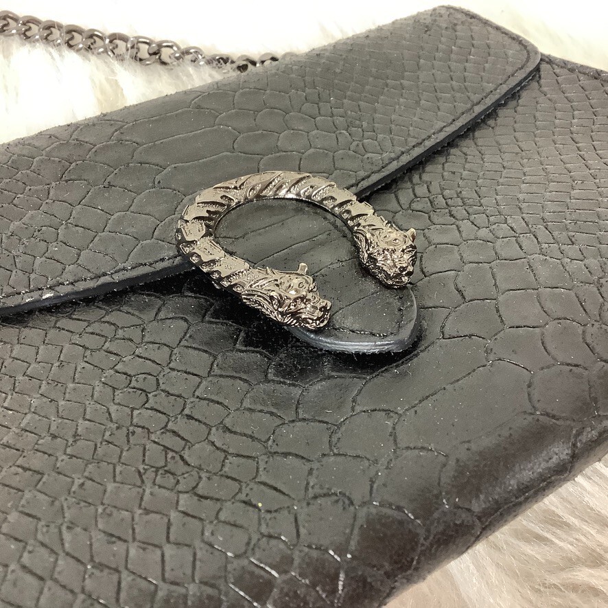 Vera Pelle Black Snake Embossed Leather Cat Head Clasp Chain Crossbody Bag