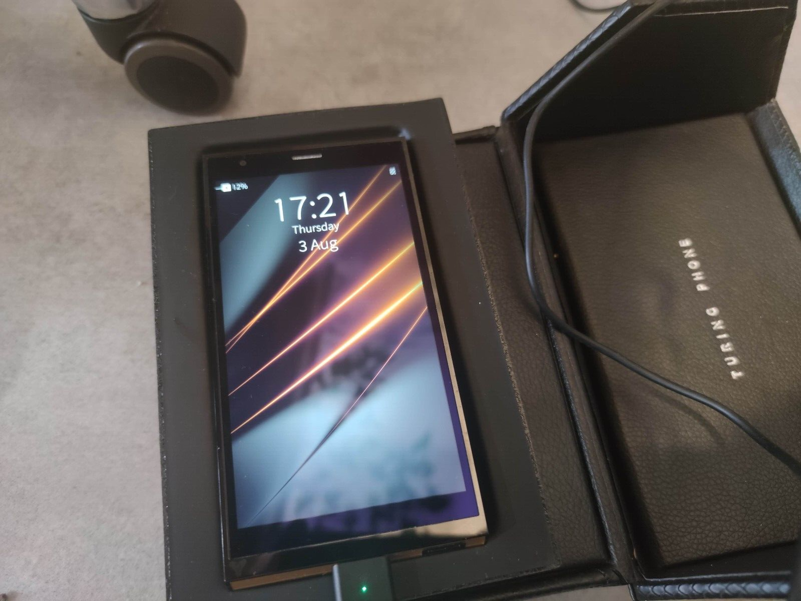 Turing Phone Dark Wyvern (Sailfish OS) - Bild 11 von 11