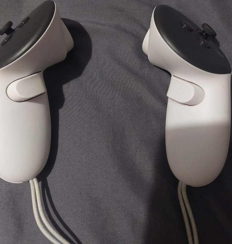 Meta Quest 3s (128Gb) Standalone VR Headset White USB-C with Controllers