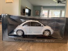 AUTOart 1/18 Volkswagen New Beetle light blue Diecast Model Used