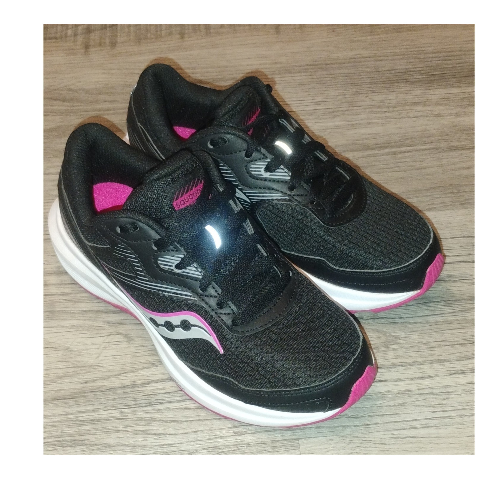 Saucony Cohesion 16 Wide S10782-10 Black/Fuchsia Low Top Mes