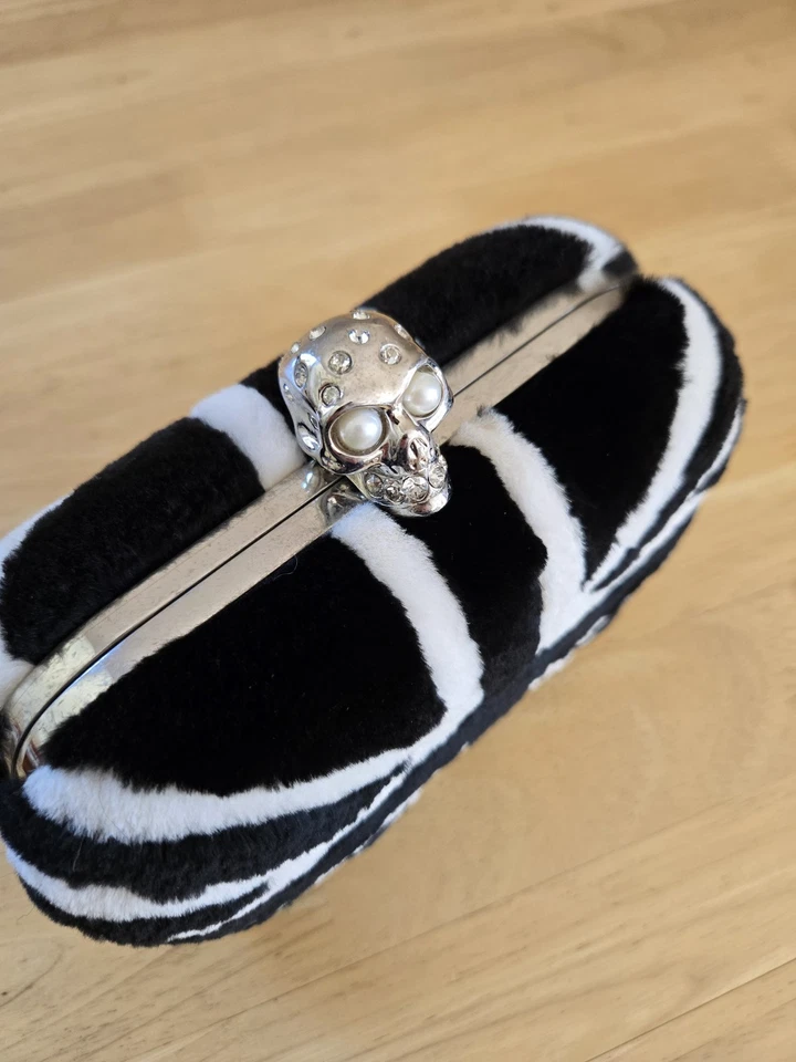 Bolso sin asas Alexander McQueen Britannia visón calavera Union Jack Foto 3 de 4