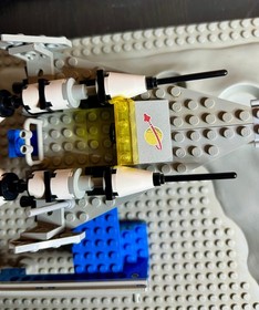 LEGO Beta I Command Base (6970) Classic Space Set, Vintage, Minifigures