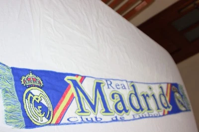 Écharpe Officielle Real Madrid Vintage Années 90-00 Espagne - Photo 1/4