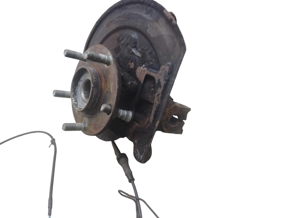 Nissan Juke Hub Stub Axle Left Near Side Front 1197 Petrol 6 Speed Manual 2015 - Image 3 of 4