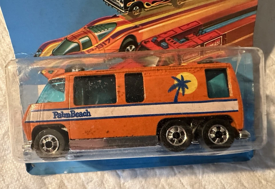 Vtg 1975 Hot Wheels Flying Colors 25 GMC Motor Home Sealed Unpunched Card MOC - Image 3 of 4