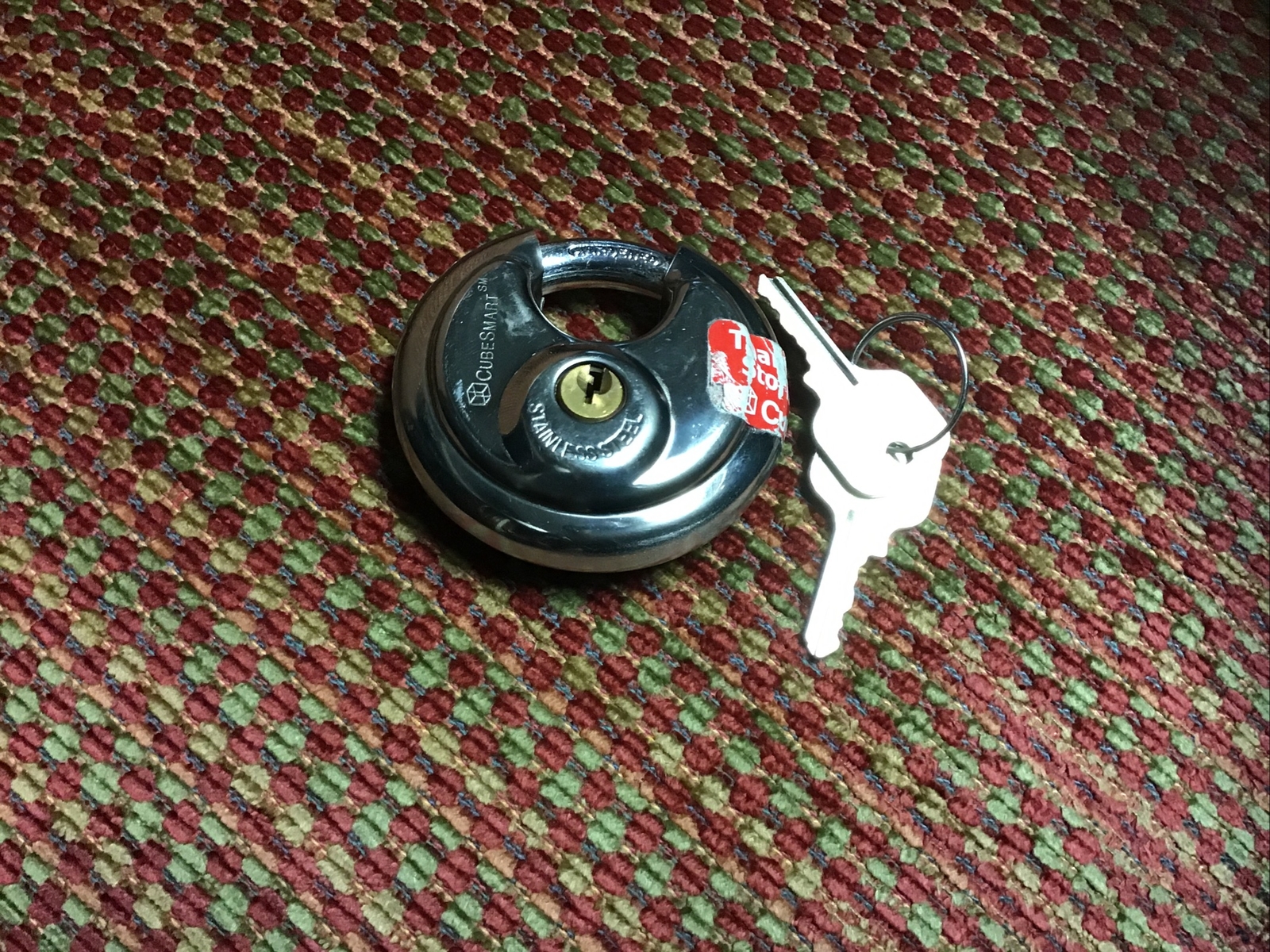 Stainless Steel Disc Padlock | Box | HOLD Self Storage In London | HOLD Box | Self Storage In Kings Cross London - Foto 11