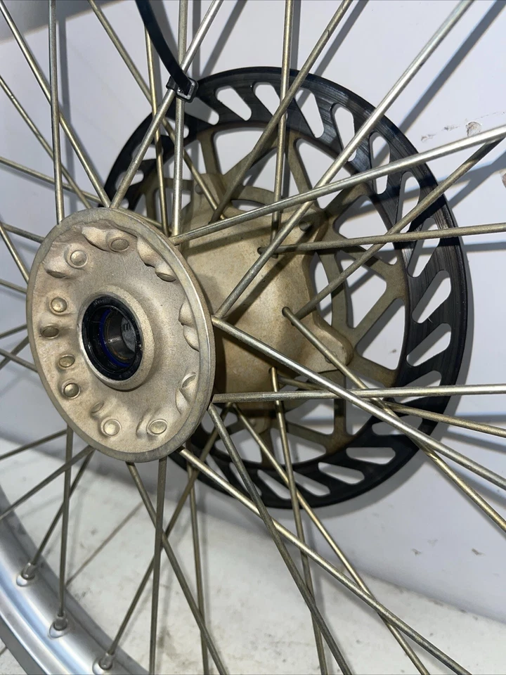 2001 铃木 RM250 原始设备制造商前轮 RIM HUB 54111-36E00 — 第 4/4 张图片