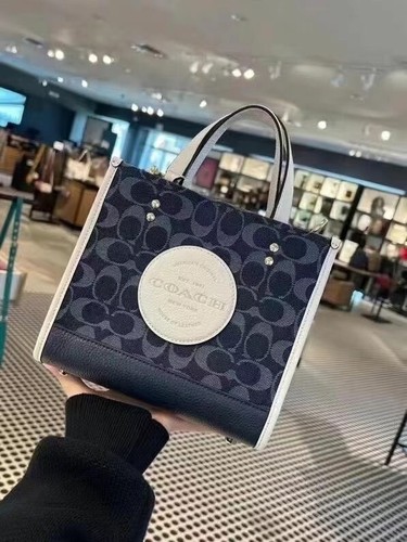 NWT Coach C8582 Dempsey Tote 22 In 