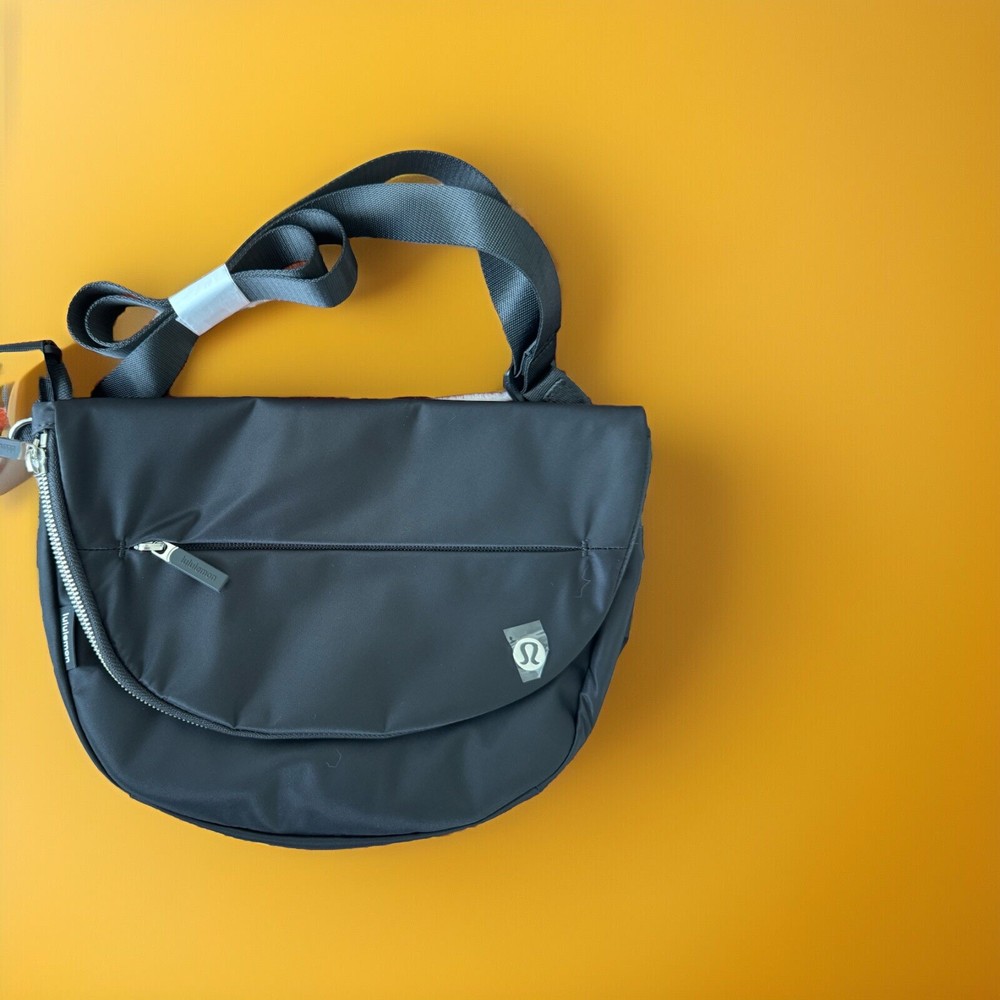🔥Lululemon Festival Bag 5L - BLACK SILVER / New With Tags/Express Shipping