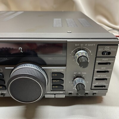 【KENWOOD】 TS－６８０S オールモードトランシーバー KENWOOD TS-680S HF/50MHz 100W ALL Mode Transceiver Amateur