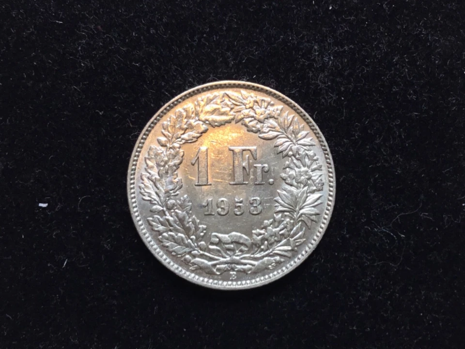 1953 B SWITZERLAND HELVETIA Symbolizes SWISS Nation SILVER 1 Franc Coin - Image 2 of 2