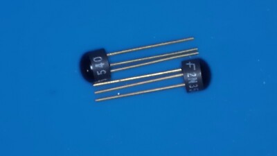 Quantity 2 - Fairchild 2N3565 Silicon NPN Transistor Dome Top Gold Leads - New