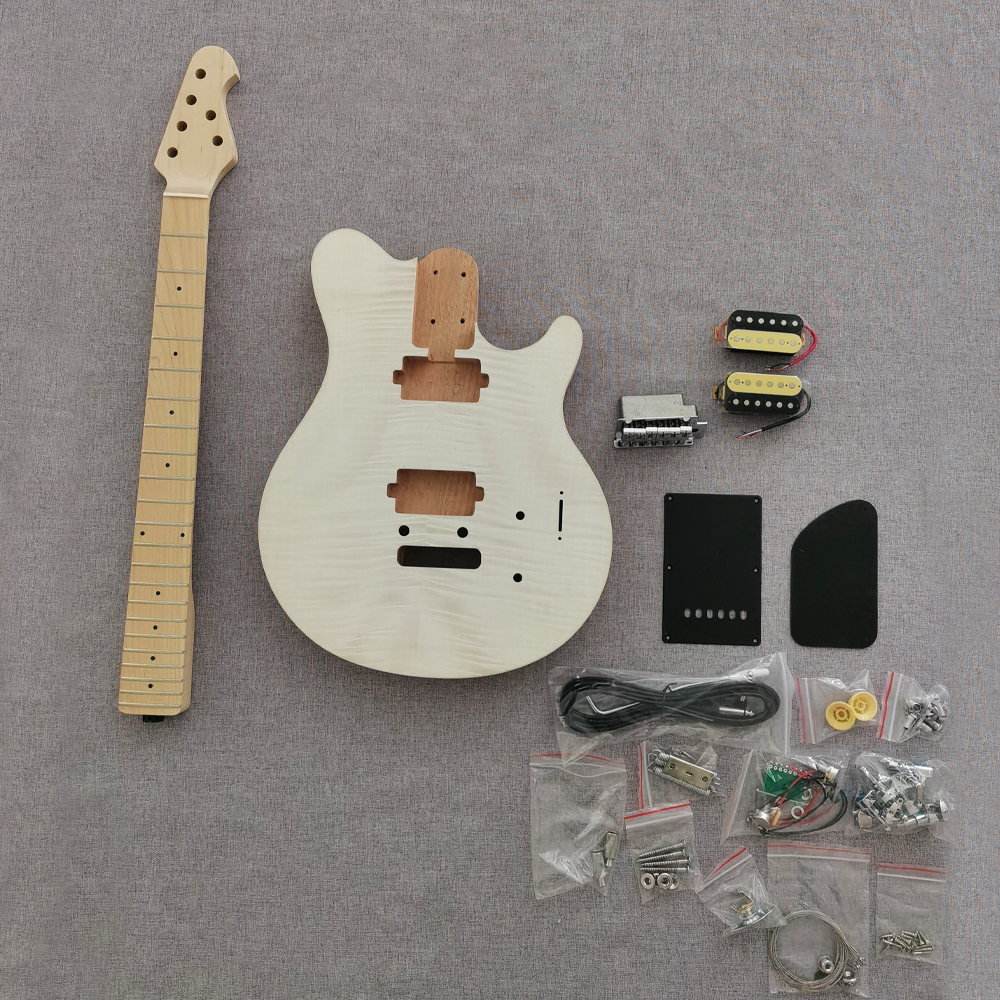 しゅう　OLP　ミュージックマン廉価版　キルトトップ　EVH風 DIY musicman olp tremolo guitar kit 22F mahogany body maple neck