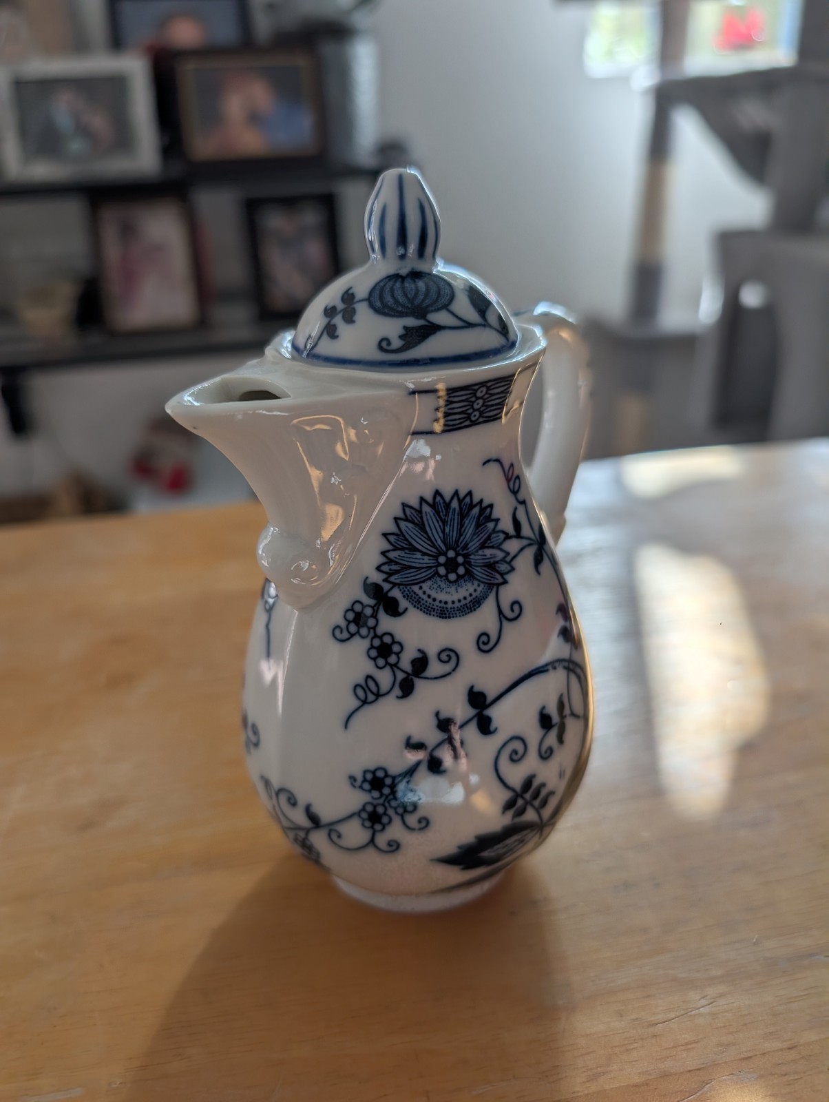 Vintage Blue Onion Vienna Woods Fine China Coffee Pot Seymour Mann 