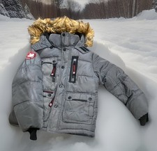 Canada Weather Gear Boys double closure Winter Coat with faux fur hood Sz Small