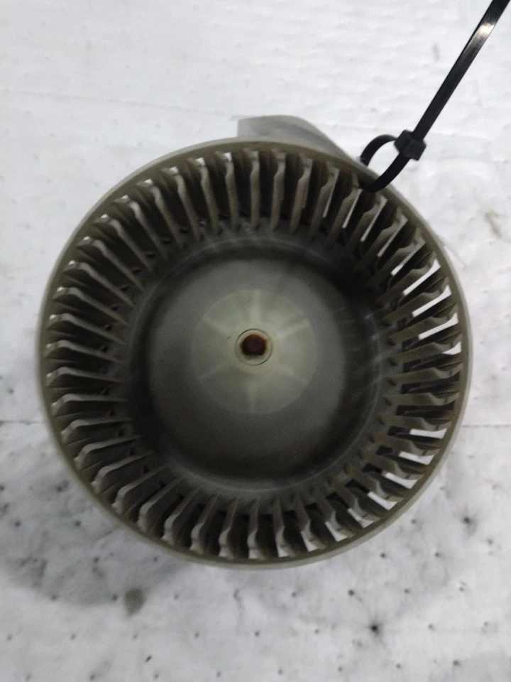 Motor soplador HVAC usado se adapta a: Ford Explorer 2013 grado A Foto 3 de 4
