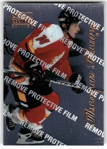 1996 Select Certified Theo Fleury [Mirror Blue] #75 card