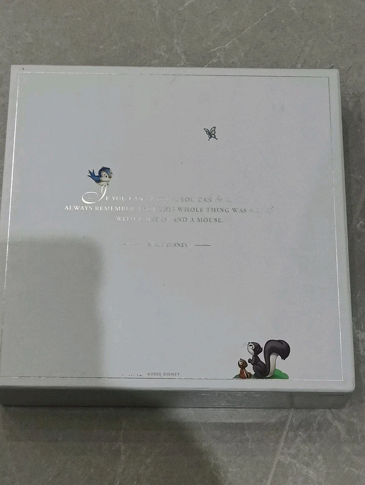 DISNEY CLASSICS 57 FILM SAMMLUNG 52 BLU RAY + 5 DVD MIT BUCH SELTEN - Bild 2 von 4