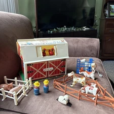 VTG 1967- Fisher Price Barn Set.