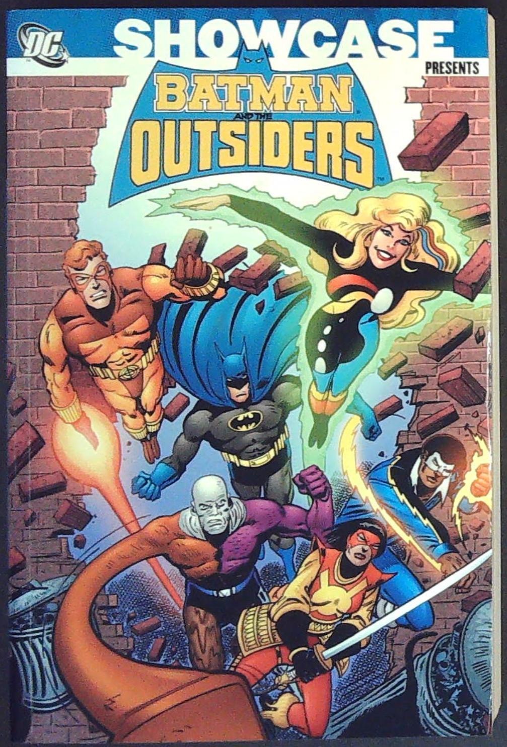 Showcase Presents BATMAN OUTSIDERS Volume 1 - Graphic Novel