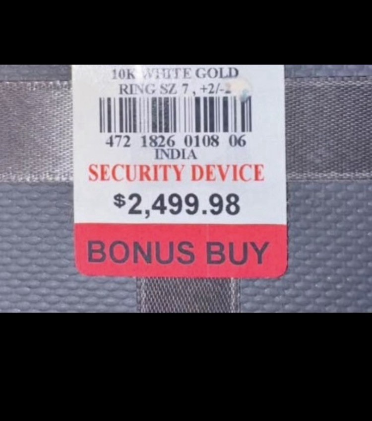 Three Beautiful 10k Solid Gold Diamond Rings.Scra… - image 17