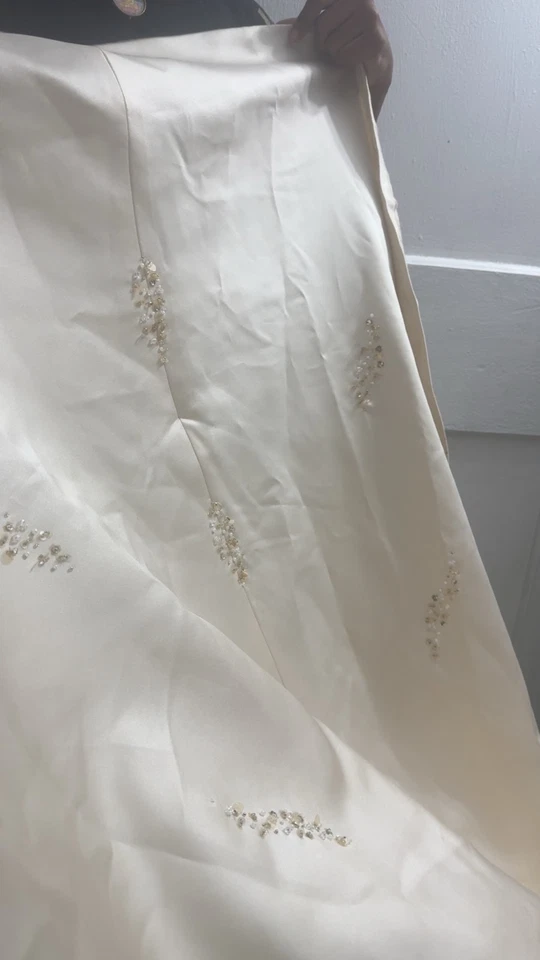 vestido de novia marfil alfred angelo Foto 4 de 4