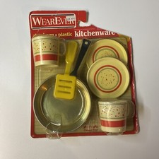 Vintage Chilton Toys WearEver Aluminum Plastic Toy Kitchenware Set Pan Dishes