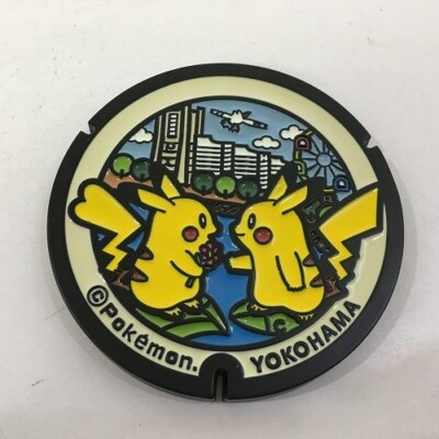 小物 Poke Poké Lids - The manhole covers scattered around Japan